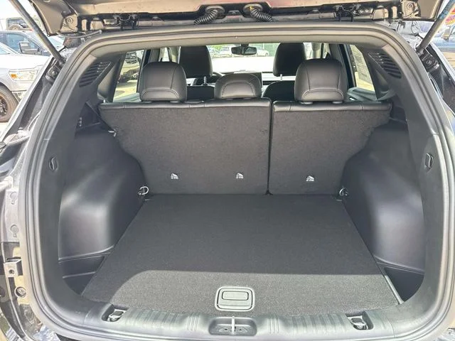 New 2026 Black Jeep Latitude image 10
