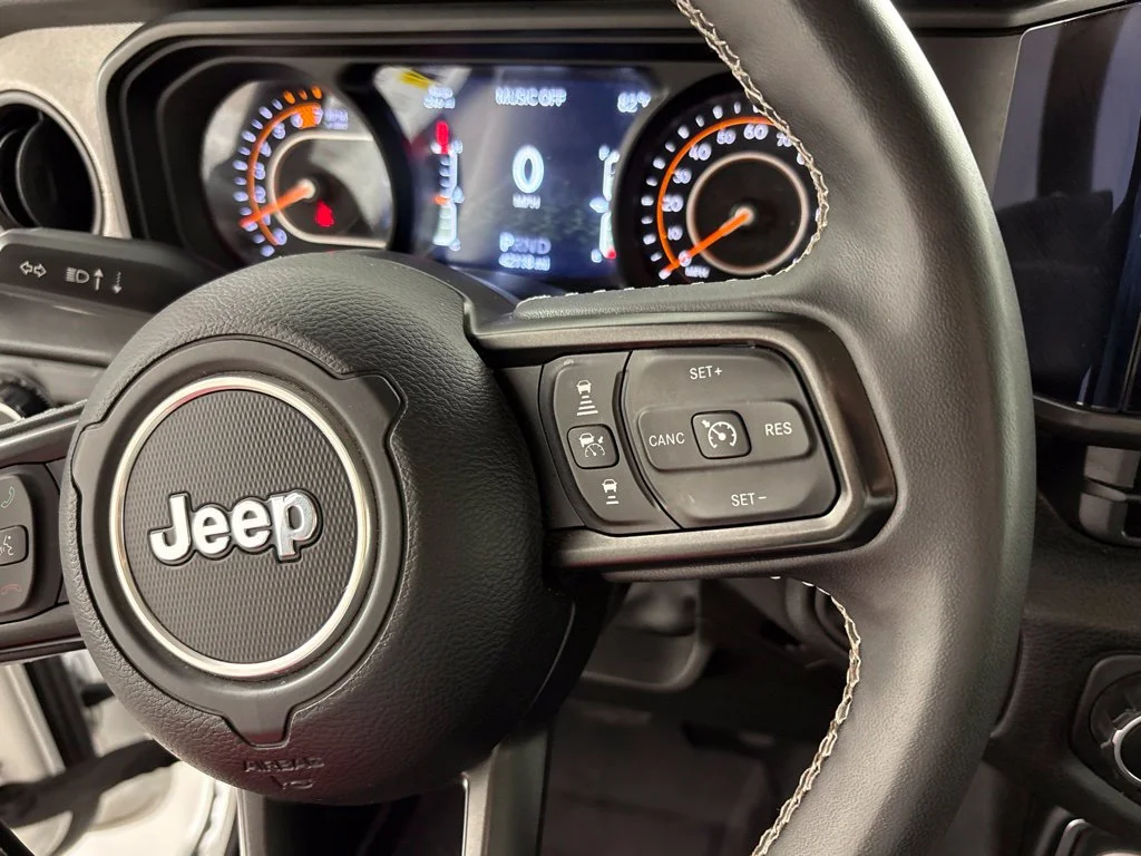 Used 2025 White Jeep Willys image 31
