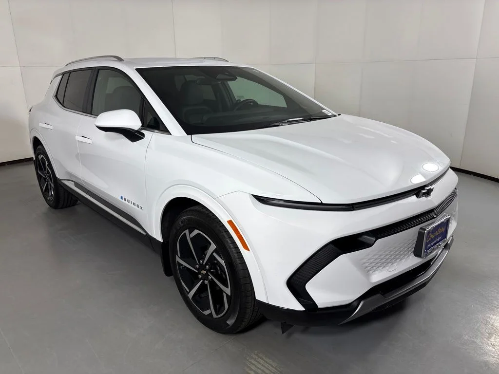 Used 2024 White Chevrolet LT image 2