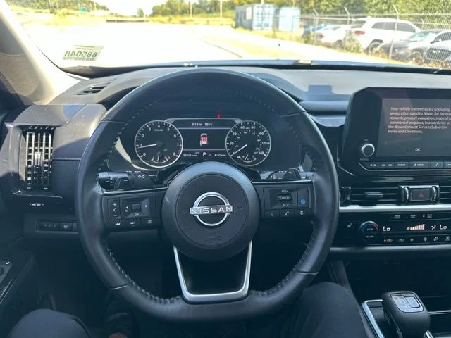 Used 2022 Blue Nissan SV image 9