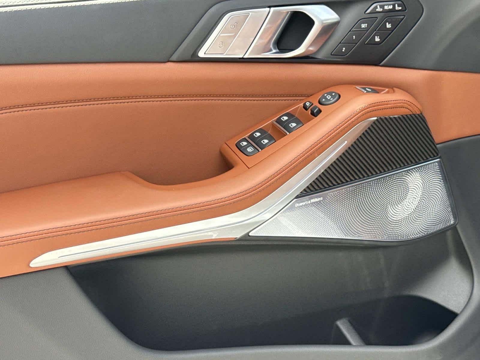 New 2027 Brooklyn Grey Metallic BMW M60i image 28
