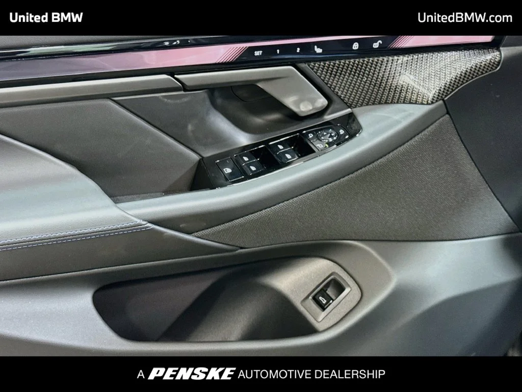 New 2027 Dark Graphite Metallic BMW 530i image 10