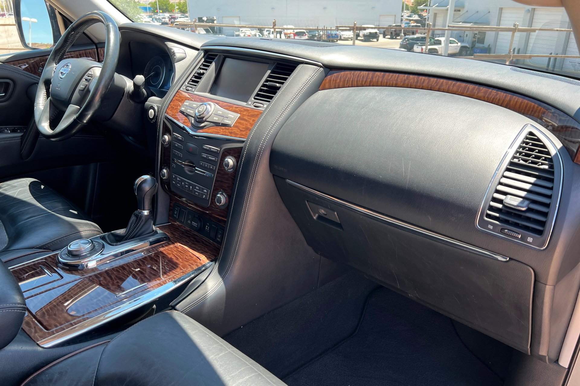 Used 2018 Gun Metallic Nissan SL image 25