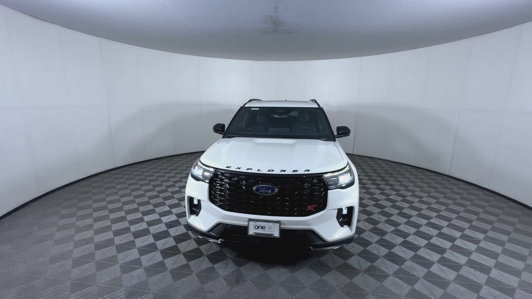 New 2026 Star White Metallic Tri-Coat Ford ST image 3