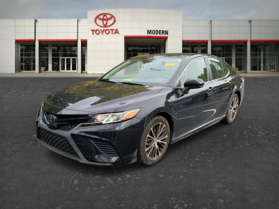 Used 2019 Midnight Black Metallic Toyota SE image 11
