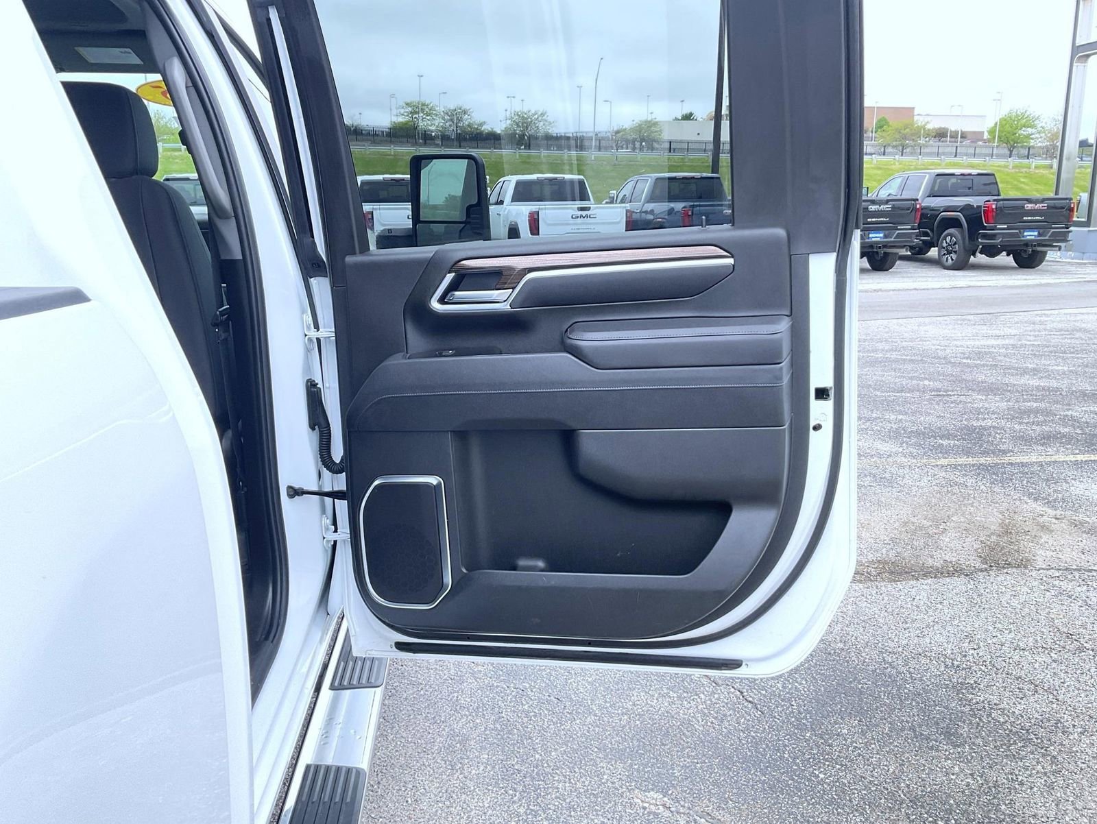 2025 Chevrolet Silverado 2500HD LT - Photo 18