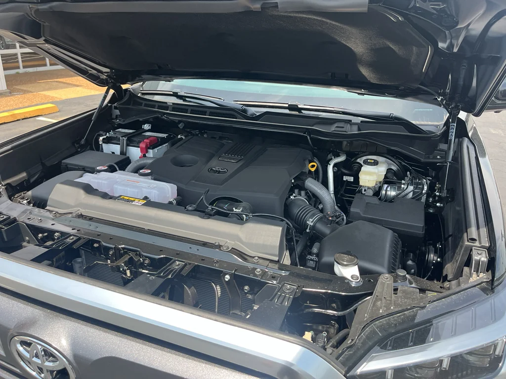 2026 Toyota Tundra Limited - Photo 10