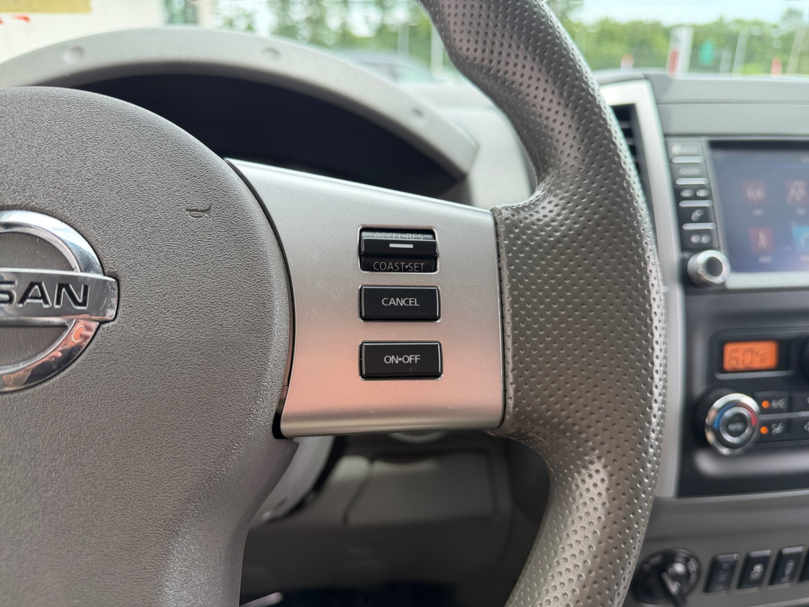 Used 2020 Arctic Blue Metallic Nissan SV image 11