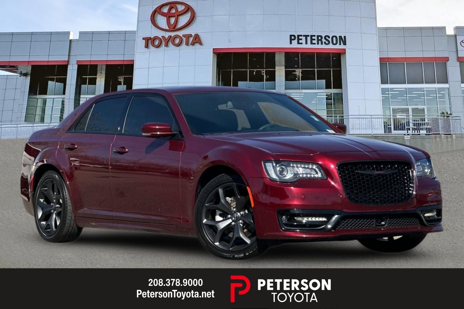 2023 Chrysler 300 S's photo