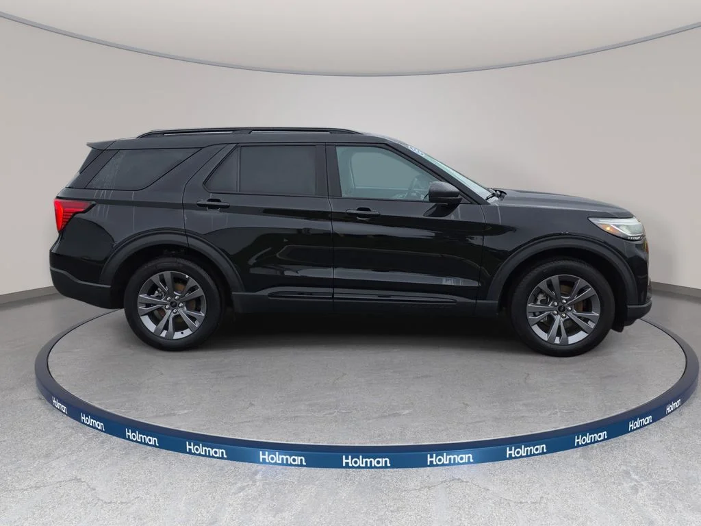 New 2026 Agate Black Metallic Ford Active image 4