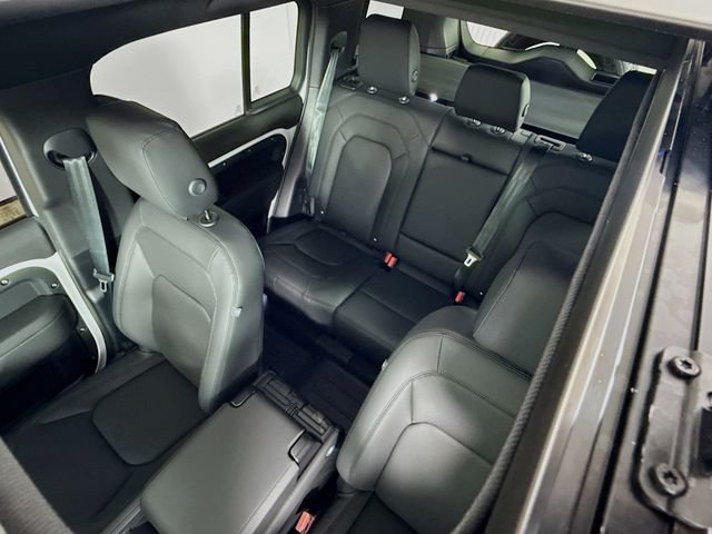 New 2026 Fuji White Land Rover X-Dynamic SE image 14