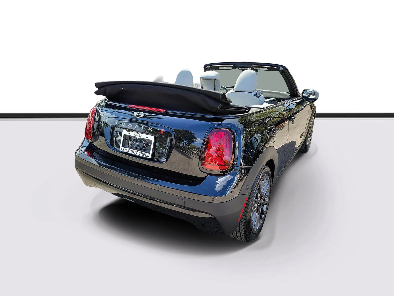 New 2026 Midnight Black MINI Iconic image 4