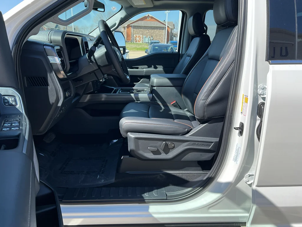 2026 Ford F-350 Super Duty Lariat - Photo 12