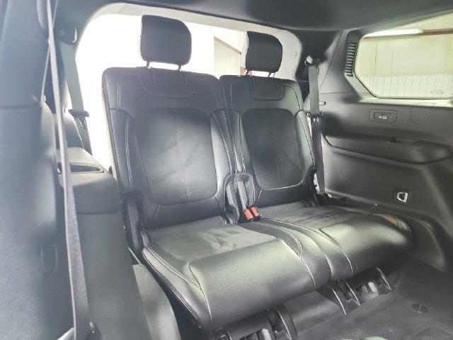 Used 2023 Silver Jeep Altitude image 45
