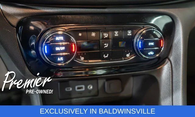 Used 2023 Red Buick Select image 25