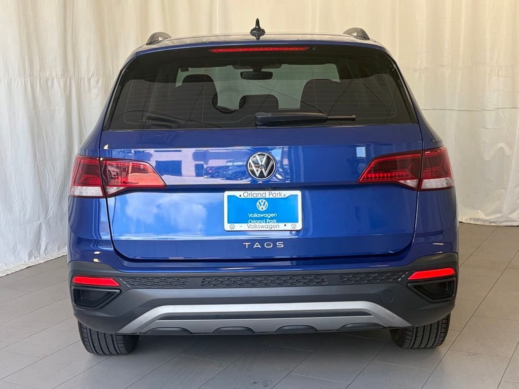 Certified Used 2023 Blue Metallic Volkswagen 1.5T S image 9