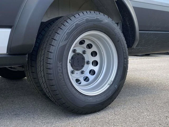 New 2026 White Ford XLT image 9