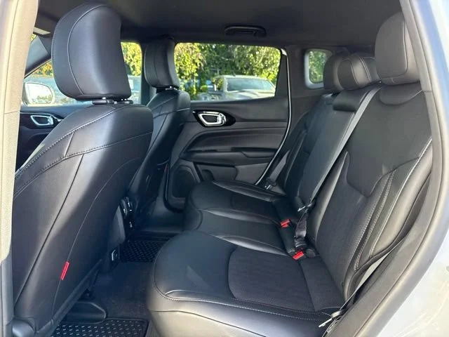 New 2026 Bright White Clearcoat Jeep Trailhawk image 10