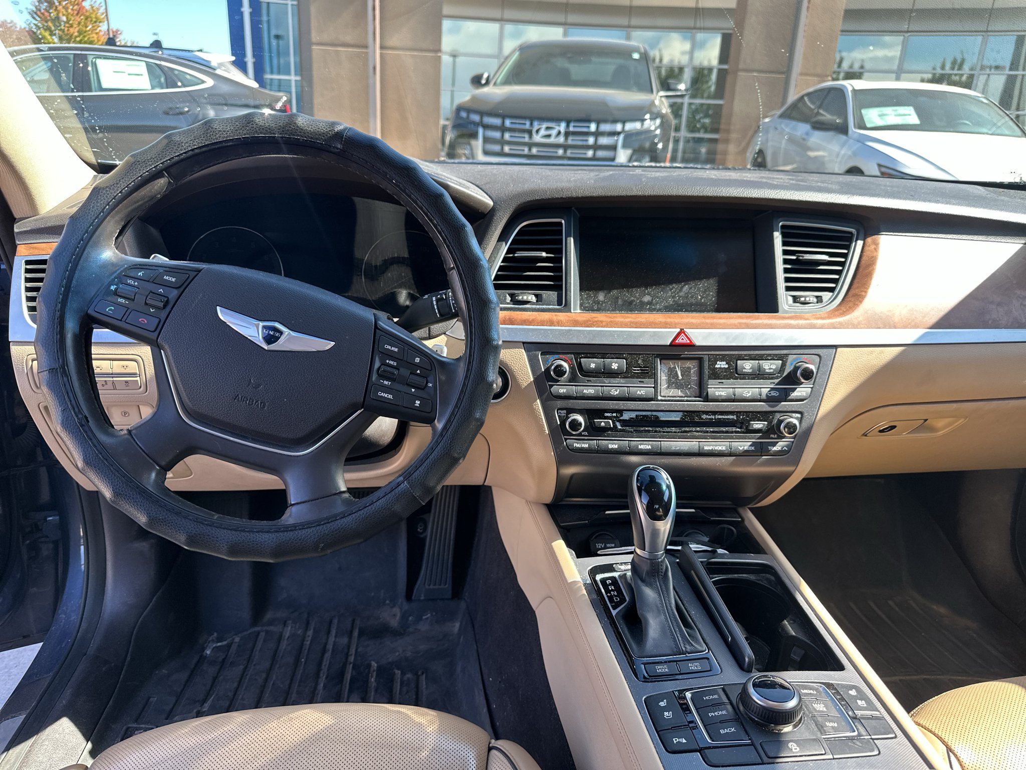 Used 2015 Blue Hyundai Base image 13