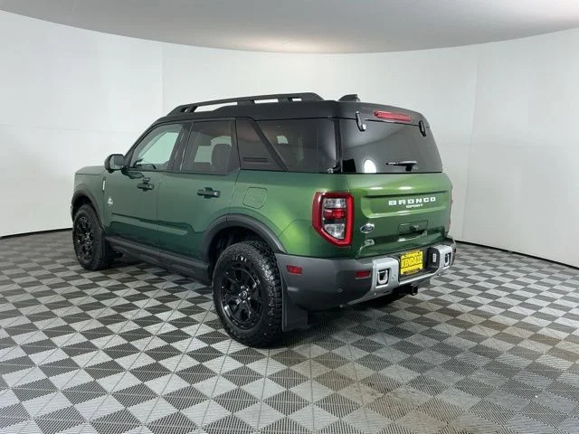 Used 2025 Green Ford Outer Banks image 7