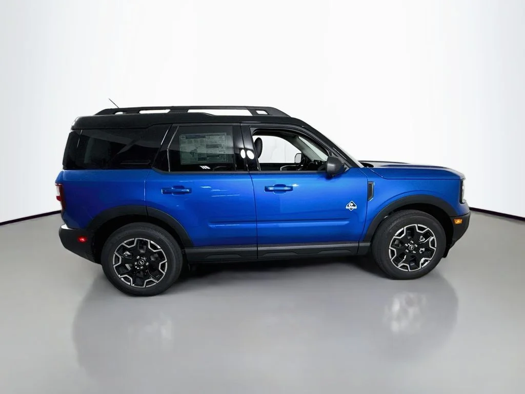 New 2026 Velocity Blue Metallic Ford Outer Banks® image 8