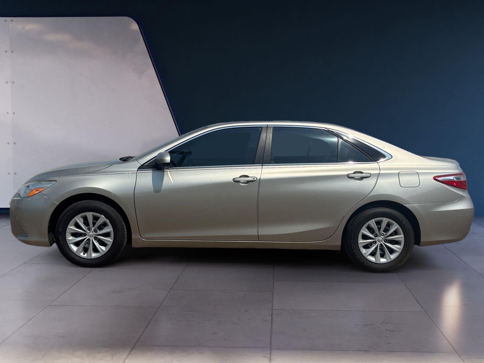 Used 2017 Toyota Camry LE with VIN 4T1BF1FK3HU786530 for sale in Laredo, TX