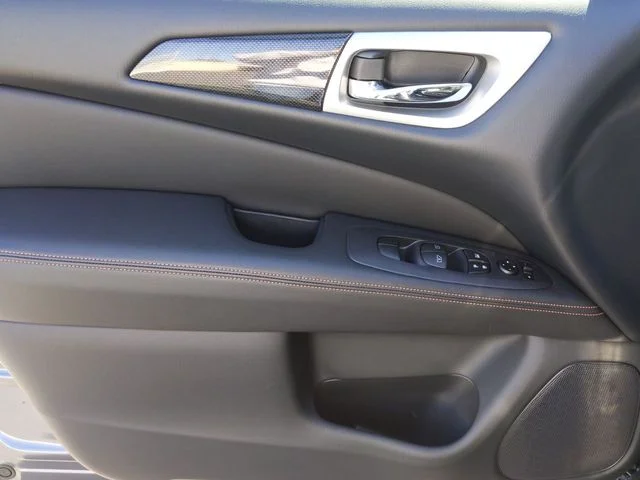 Used 2019 Gray Nissan SV image 12