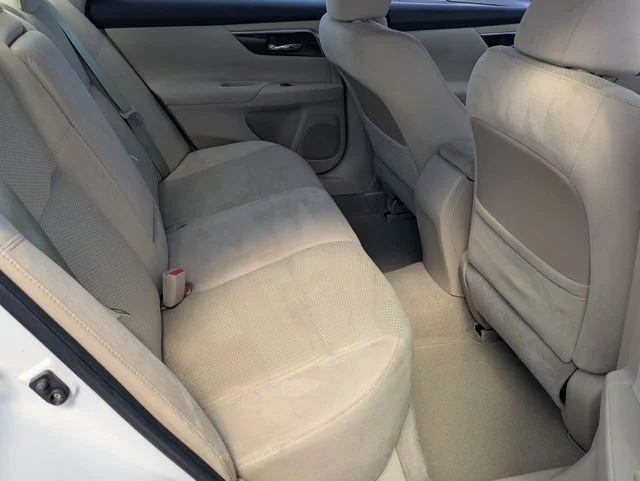 Used 2014 White Nissan 2.5 SV image 16