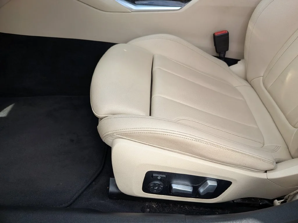 Used 2021 Blue BMW 330i image 12
