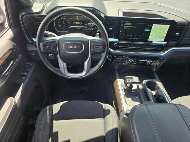 Used 2025 Sterling Metallic GMC Elevation image 13