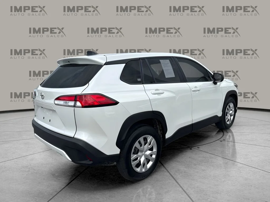 Used 2025 Beige Toyota L image 5