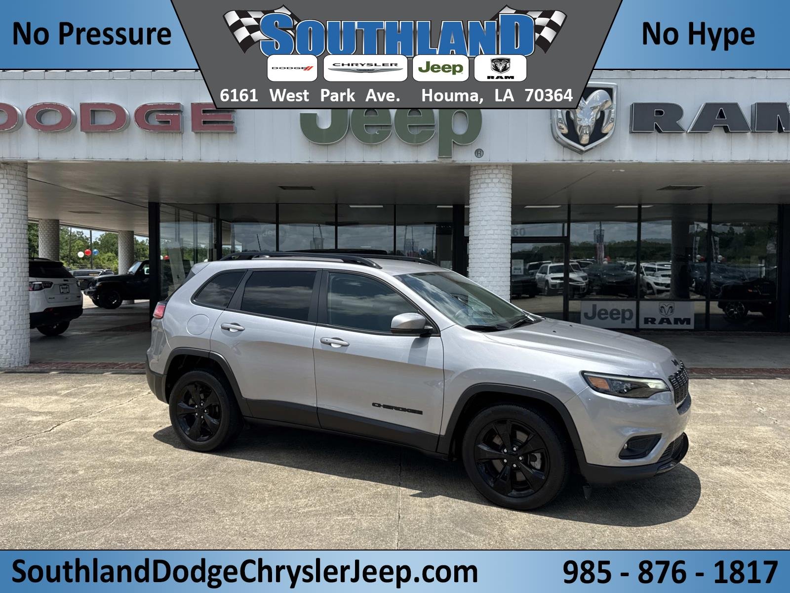 Used 2021 BILLET SILVER METALLIC CLEARCOAT Jeep Altitude image 1