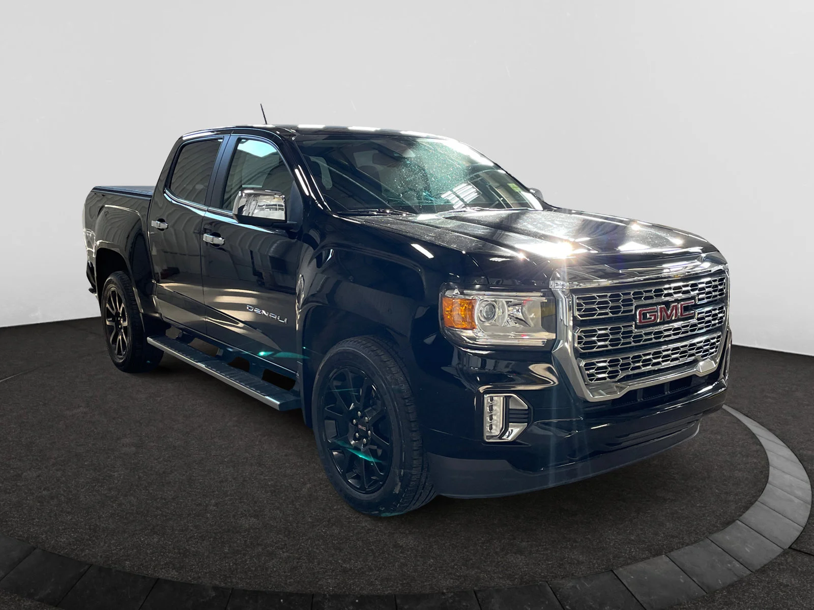 Used 2022 BLACK GMC Crew Cab 4WD DENALI image 7