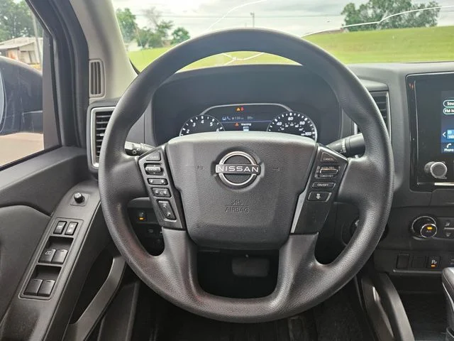 Used 2022 Gray Nissan SV image 14