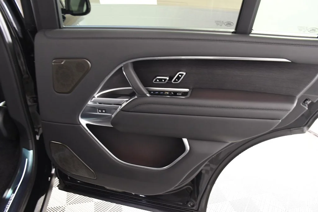 Used 2025 Santorini Black Metallic Land Rover Autobiography image 20