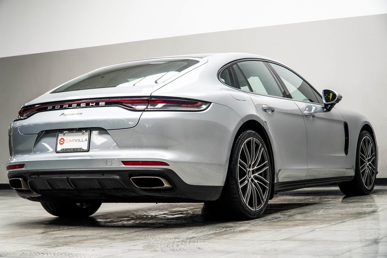 Used 2021 Silver Porsche 4 image 17