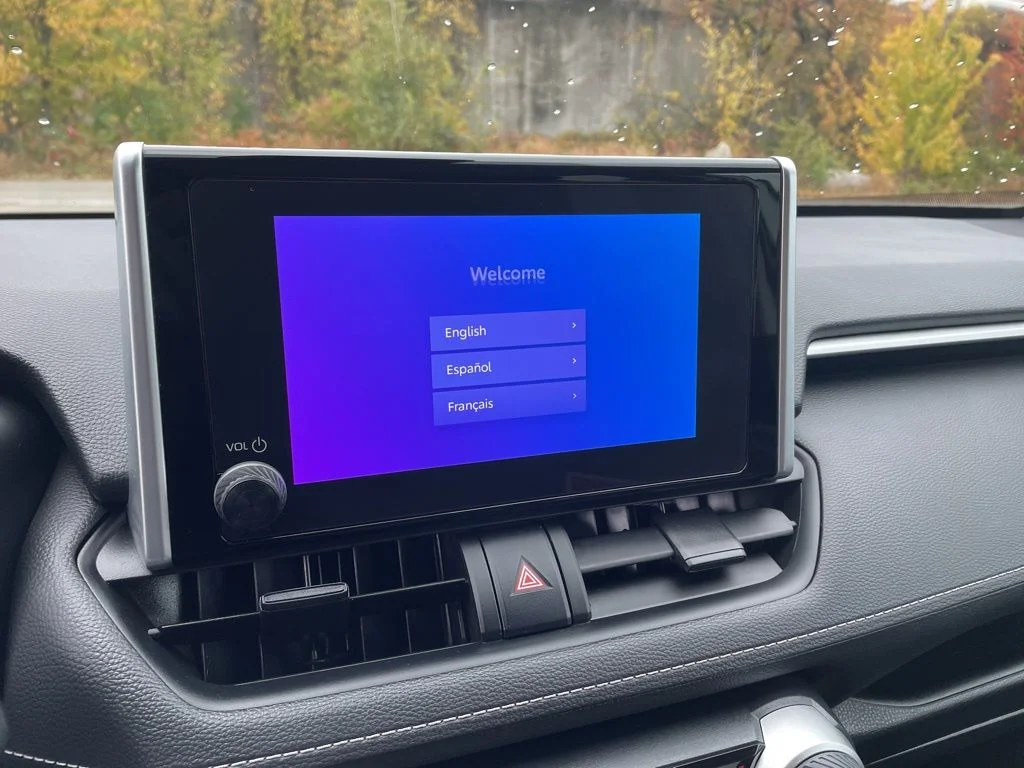 2023 Toyota RAV4 XLE - Photo 15