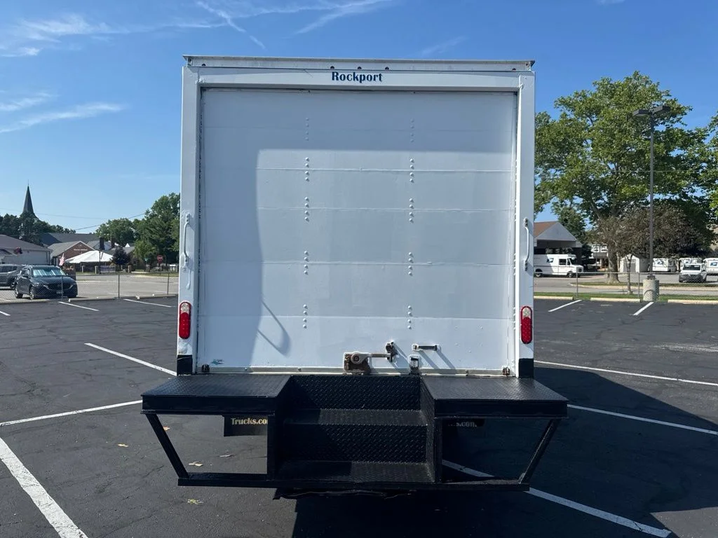 Used 2017 Summit White Chevrolet Work Van image 4
