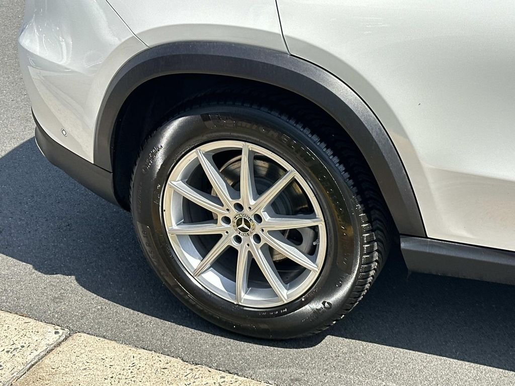 Certified Used 2025 Polar White Mercedes-Benz GLE 350 image 17