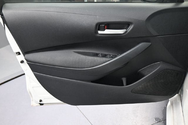 Used 2021 White Toyota LE image 21