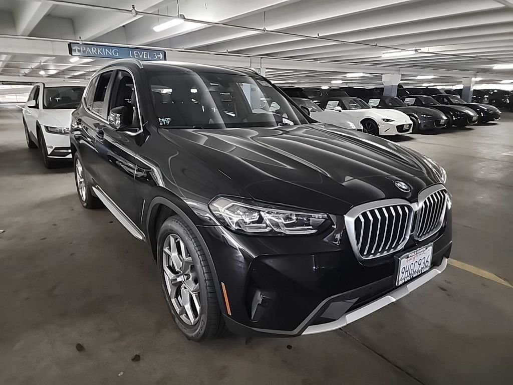 2023 BMW X3 sDrive30i's photo