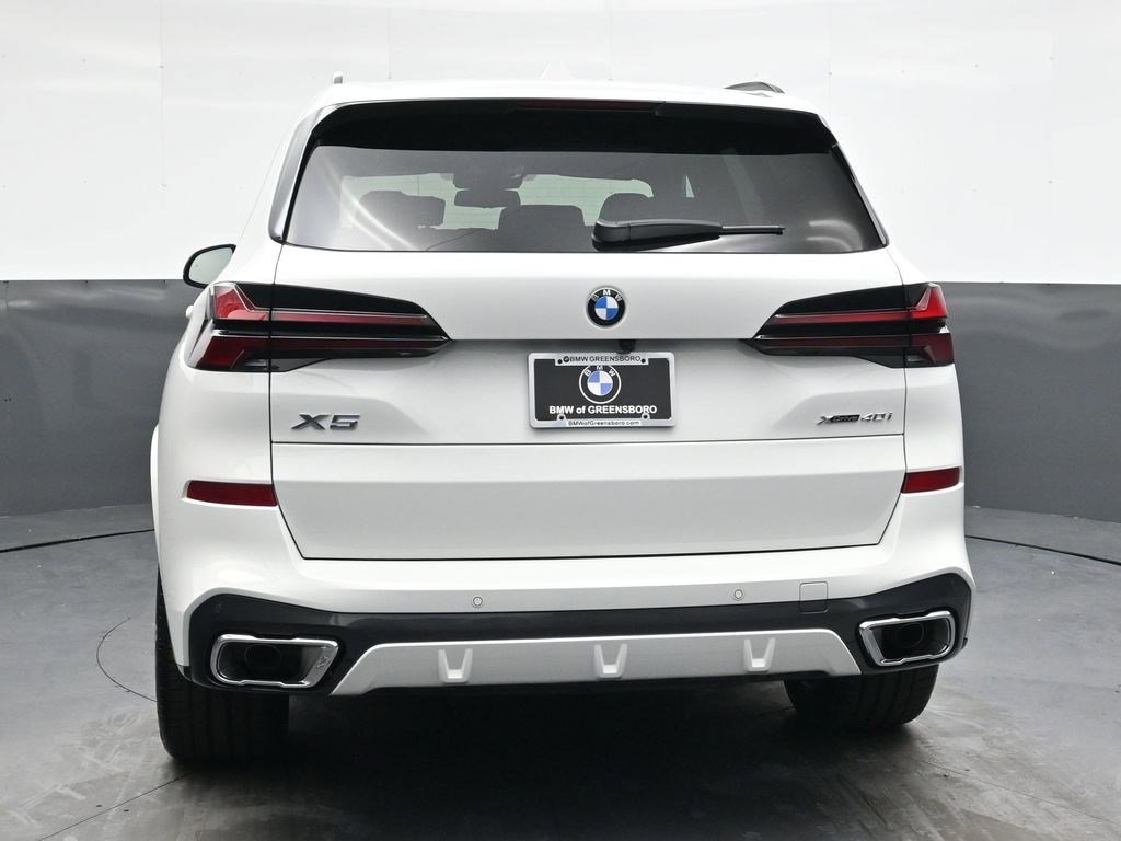 Used 2026 Alpine White BMW xDrive40i image 5