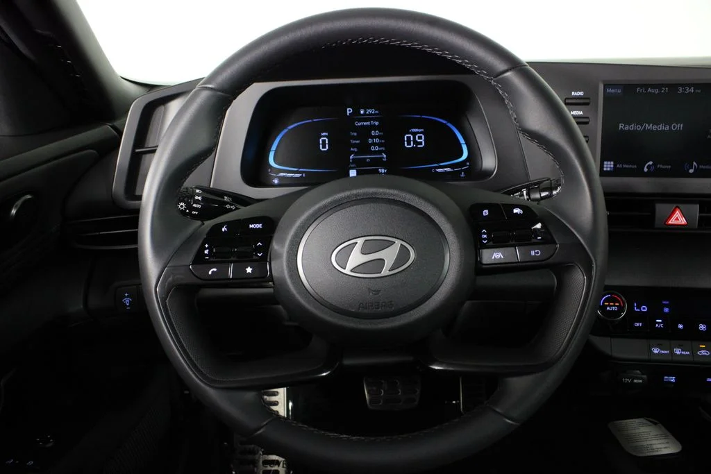 Used 2026 Black Hyundai SEL Sport image 10