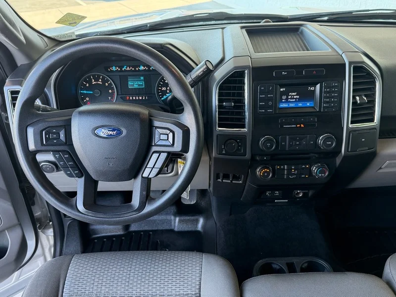 Used 2015 Ingot Silver Meta Ford XLT image 14