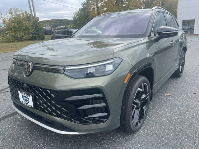 2026 Volkswagen Tiguan SEL R-LINE TURBO