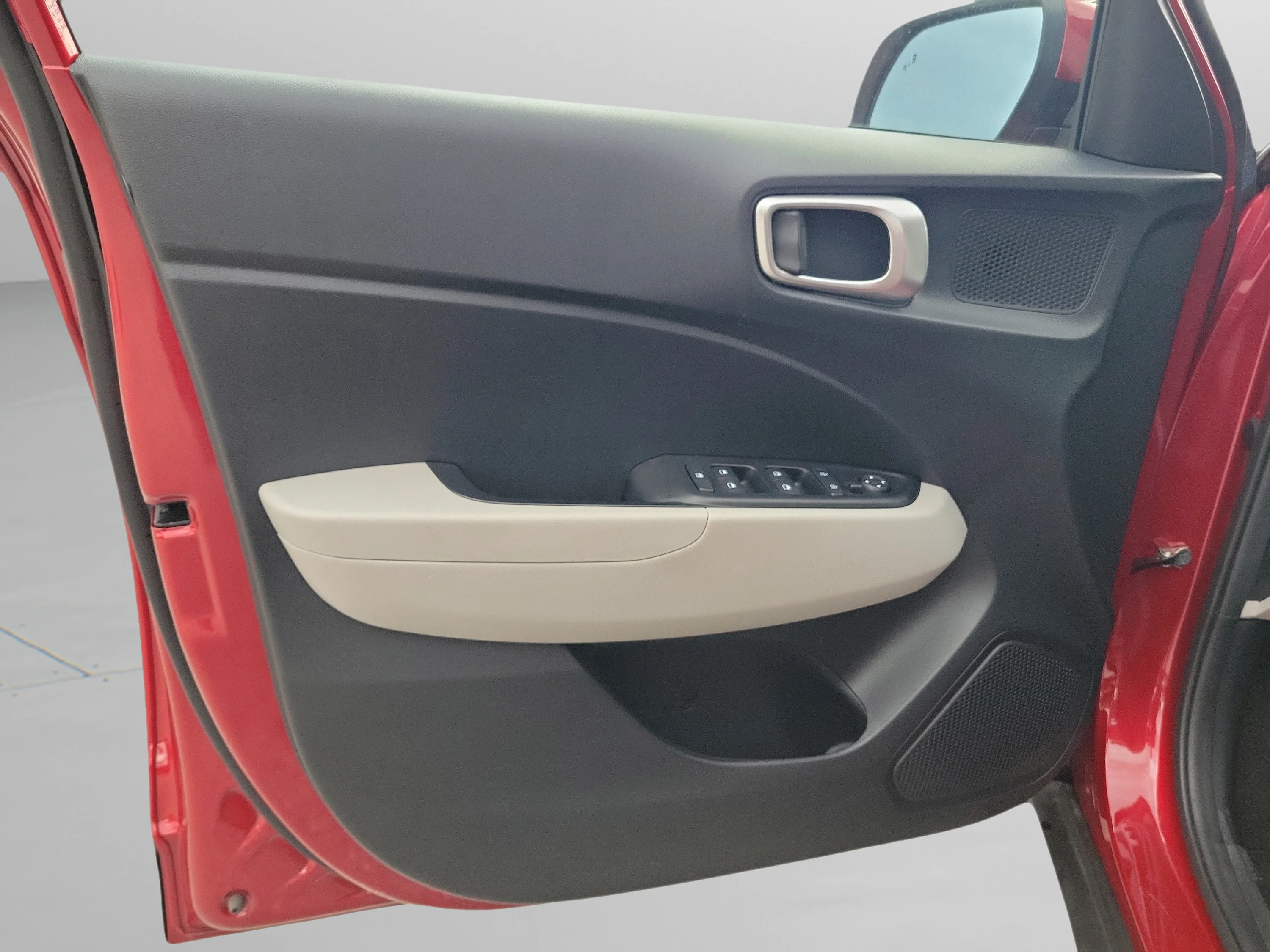 Used 2025 Ultimate Red Hyundai SEL image 20