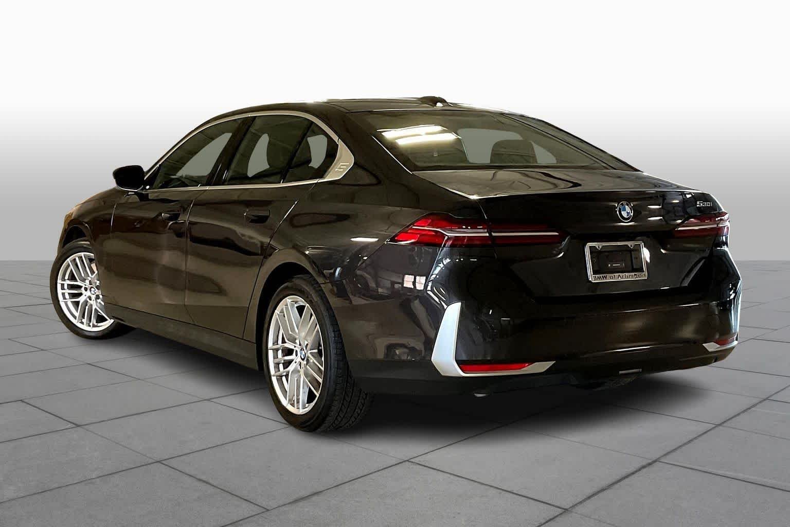 Certified Used 2025 Dark Graphite Metallic BMW 530i image 11