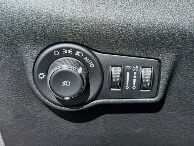 Used 2026 Red Jeep Latitude image 11