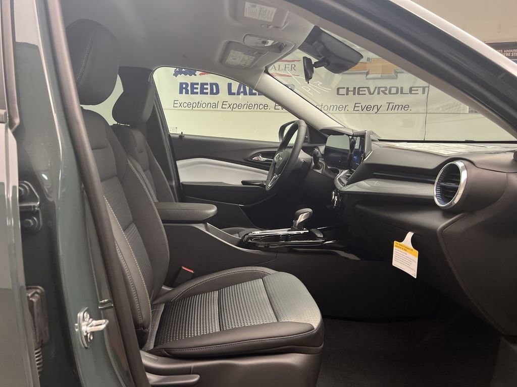 2026 Chevrolet Trax LT - Photo 24
