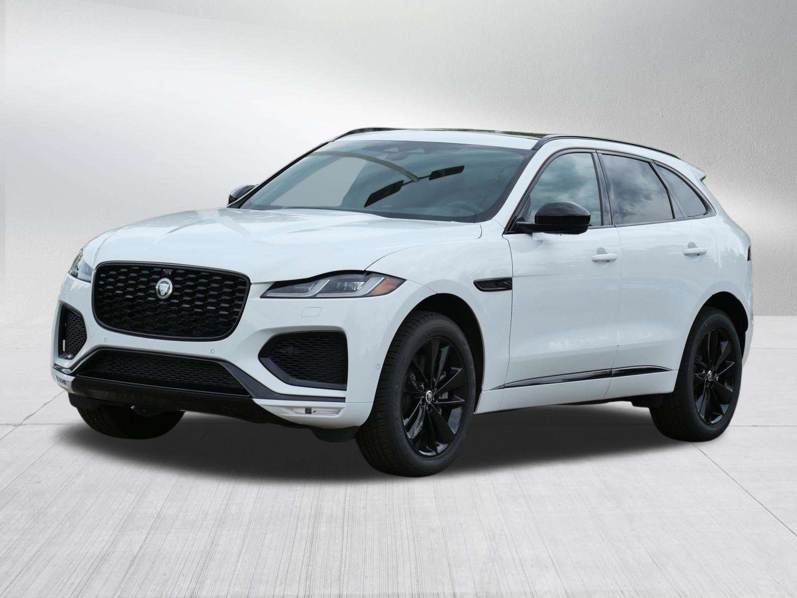 2026 Jaguar F-PACE P400 R-Dynamic S's photo